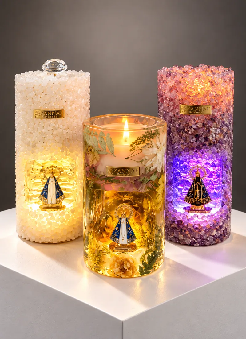 Três velas gruta luminárias acesas
